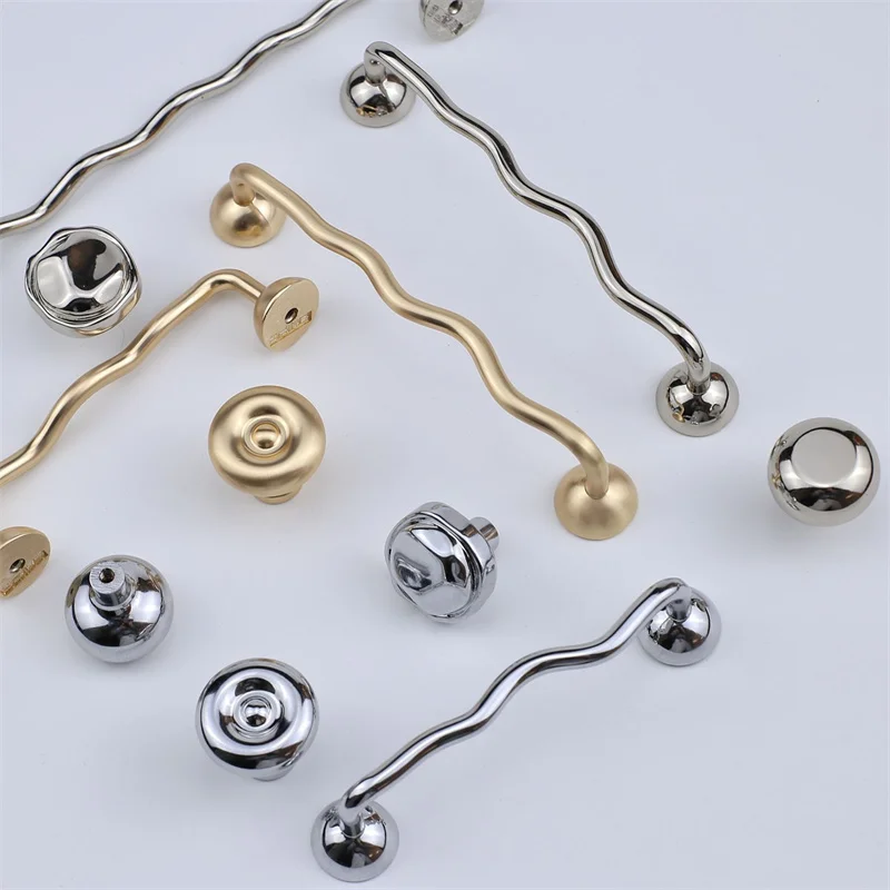 Modern Simple Design Closet Pull Handles Silver Cabinet Door Drawer Knob Handles For Kitchen Cupbaord Wardrobe Pulls Decor