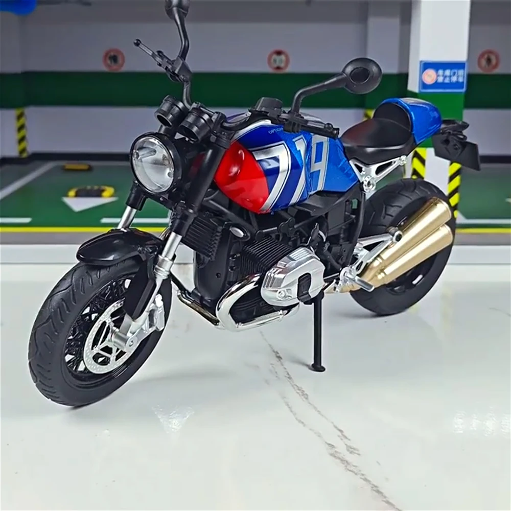 

1:9 Scale NineT SUZUKI HAYABUSA Motorcycle Model Toy Linkage Steering Shock Absorption Motor Models Collection Gifts for Boys