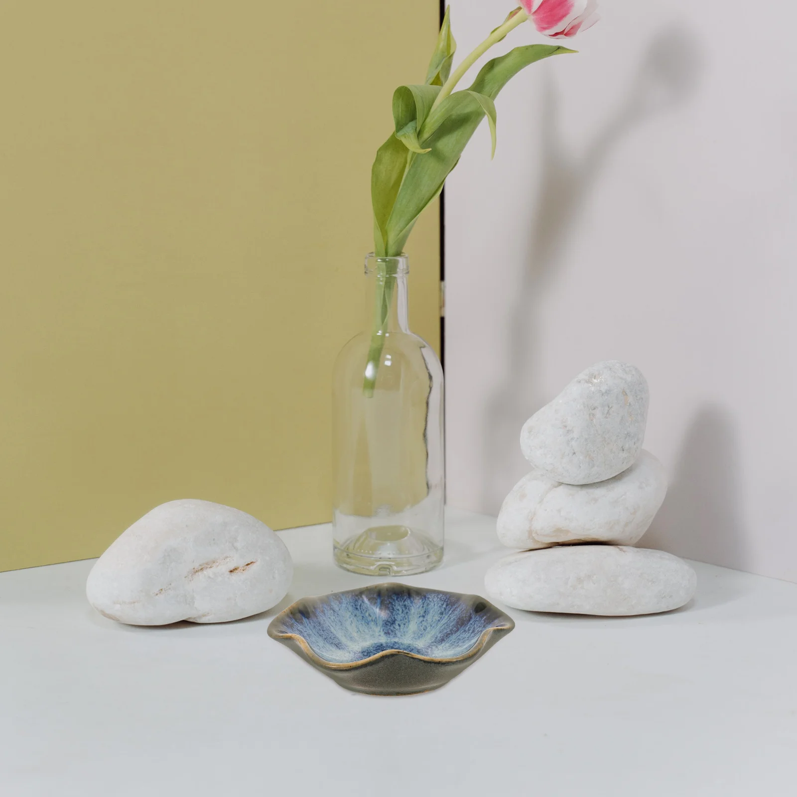 

Керамический поднос для ювелирных изделий в виде листьев лотоса, элегантное кольцо, держатель для ожерелья, декоративное блюдо для домашнего рабочего стола, брелоки, серьги