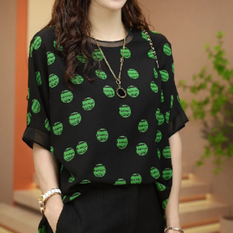 

2024 New Summer Korean Commuting Loose Fitting Chiffon Short Sleeved Round Neck Printed Polka Dot Patchwork Women's T-shirt Top