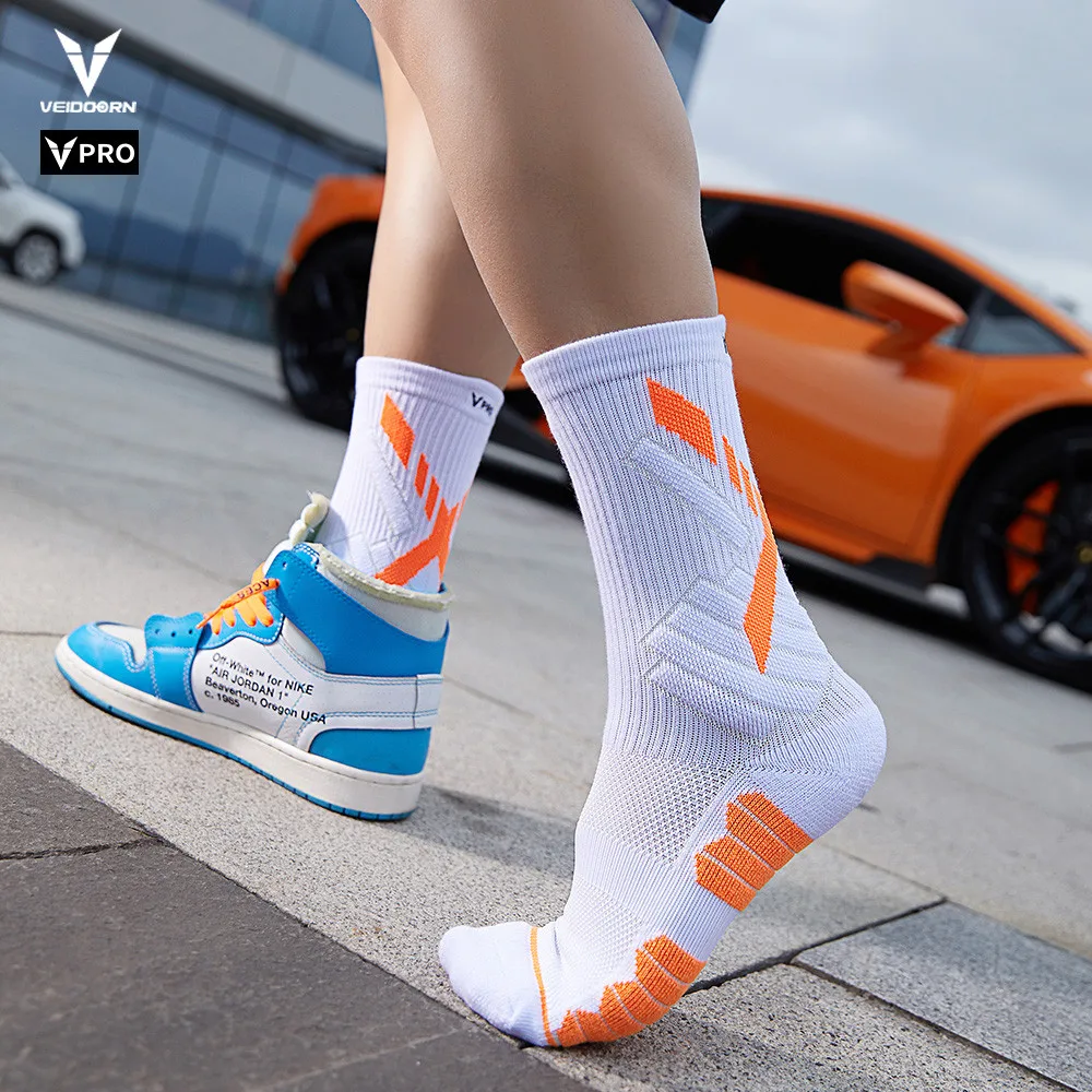 Veidoorn High Quality Sport Socks for Men Mid Calf Length Running Basketball Socks Thicken Non Slip Camping Cycling Stocking