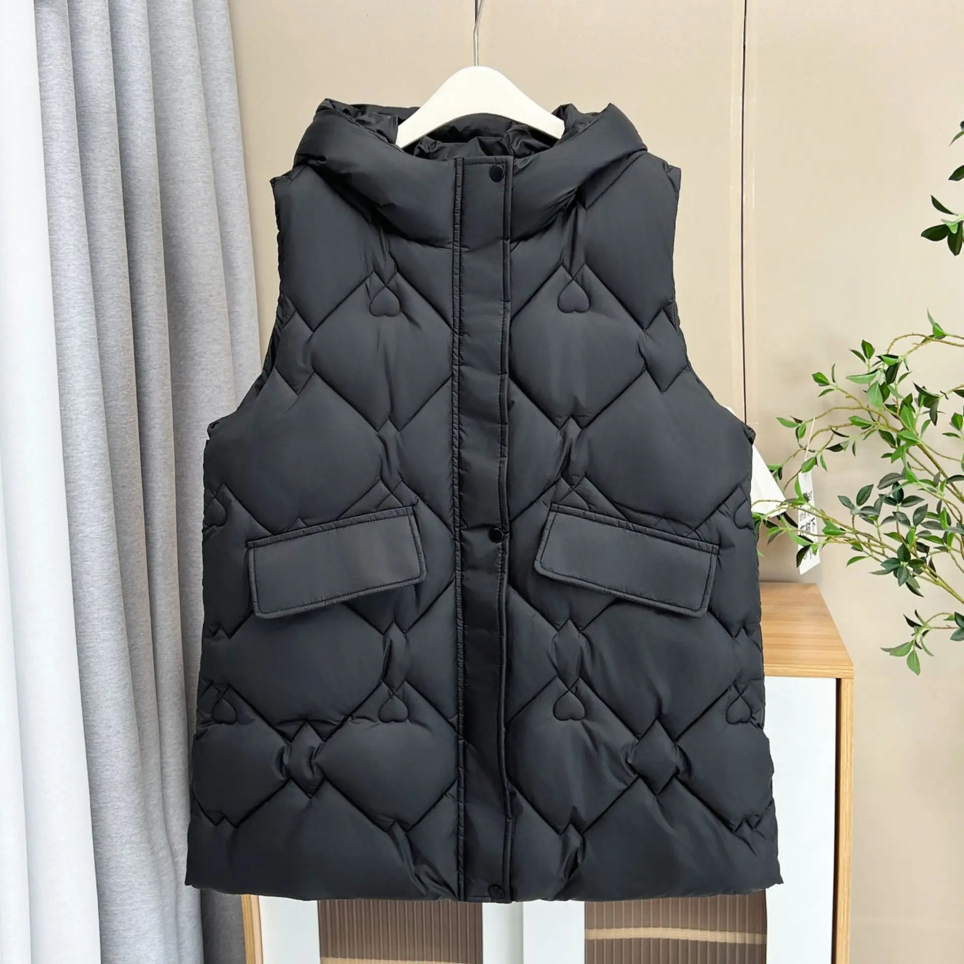 XXXXXXL موضة حجم كبير سترة نسائية 2025 شتاء جديد منتصف طول على شكل قلب تنقش مقنعين الدافئة سستة سترة مبطنة 2528