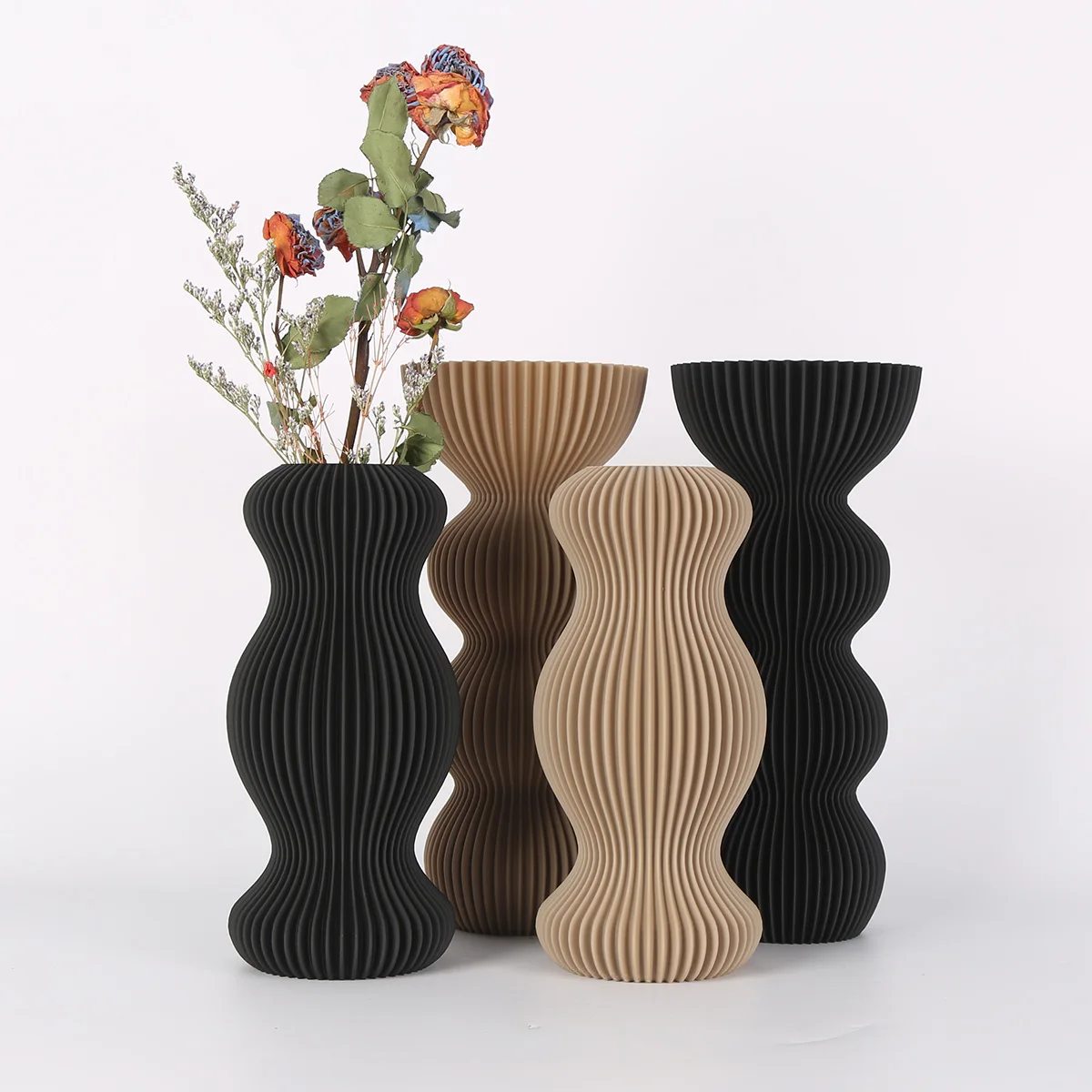 مزهرية بلاستيكية أنيقة باللون الأسود والبني على الطراز البوهيمي - مثالية لتزيين المزرعة والقطعة المركزية لطاولة الطعام ورف الكتب #1