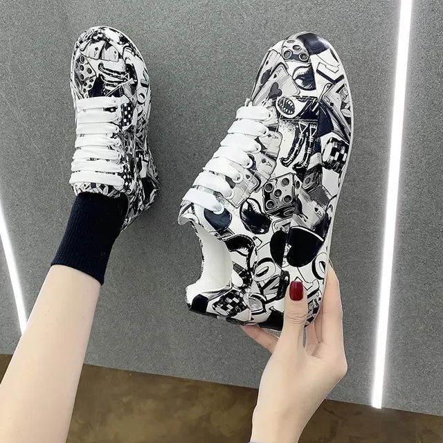 Graffiti białe buty damskie 2022, jesienne modne trampki na platformie damskie Plus rozmiar sznurowane obuwie wygodne mieszkania Zapatos Mujer