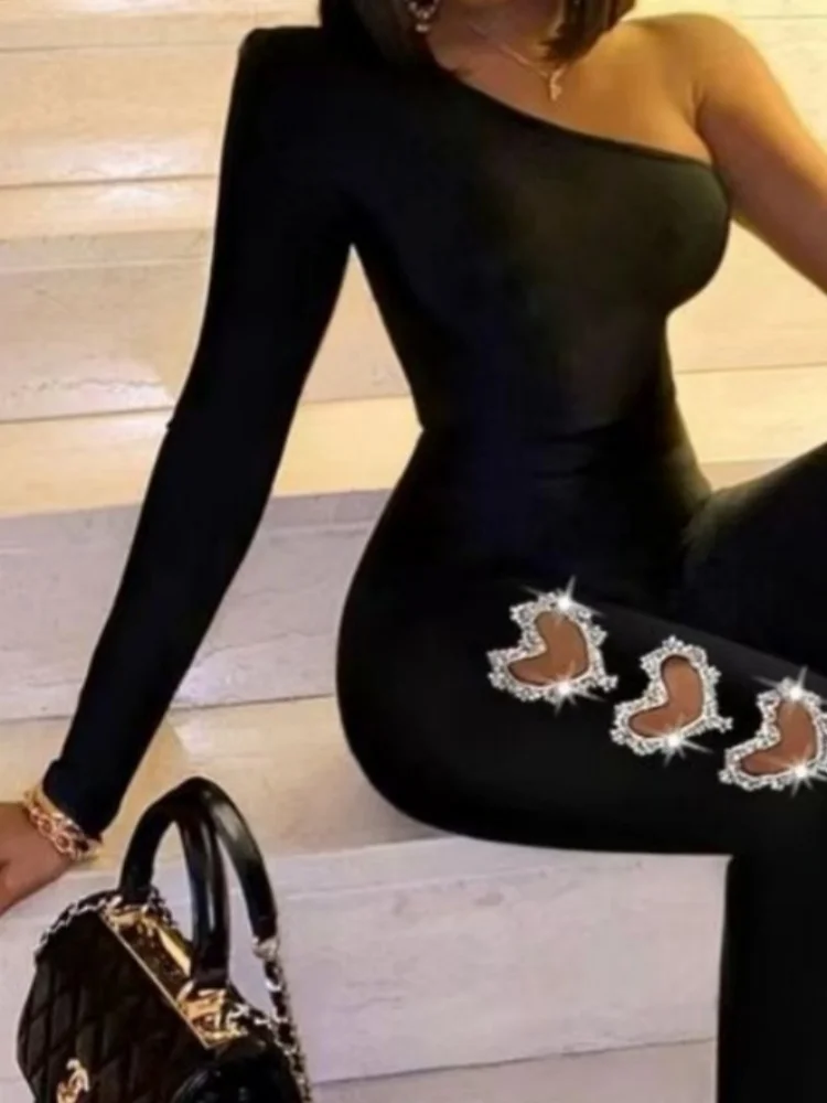 우아한 여성 점프수트 사선 어깨 싱글 슬리브 드릴 하트 모양 컷아웃 여성 솔리드 컬러 슬림 롬퍼 신상