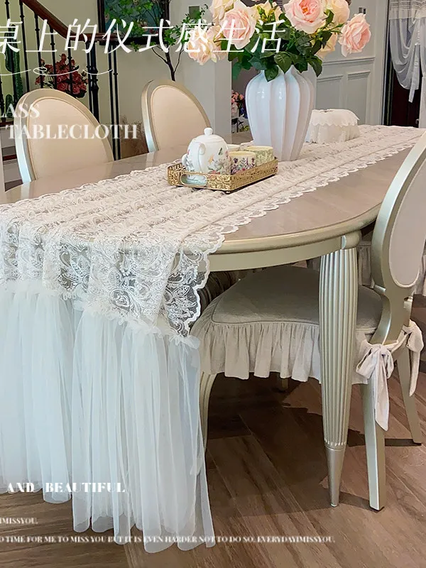 2026 new high-end French table flag lace embroidery atmosphere tablecloth bed flag bedside towel light luxury decorative