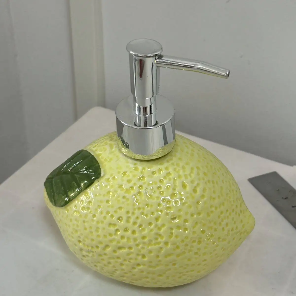 WHYOU Cute Ceramics Lemon Lotion Bottle Fruit Liquid Soap Dispensers Emulsion Latex Hand Wish Bottles Bathroom Accessories Set
