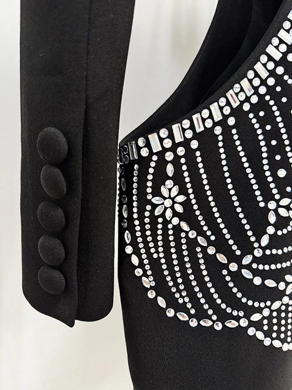 Modphy 최신 2025 가을 디자이너 정장 세트 여성 싱글 버튼 중공 럭셔리 다이아몬드 크리스탈 옷깃 블레이저 바지 세트