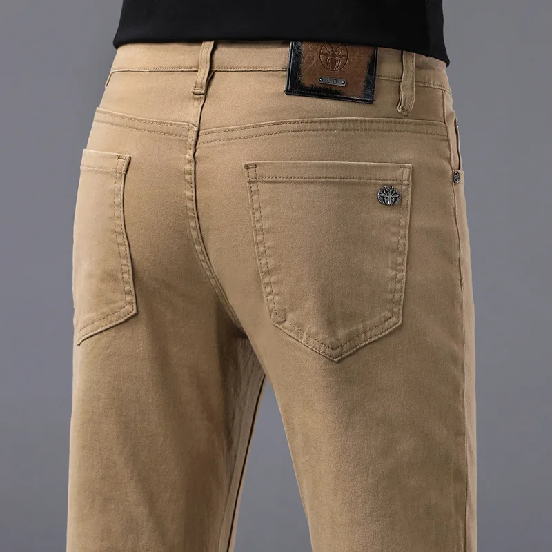 카키색 청바지 남성 스트레치 트렌드 라이트 럭셔리 슬림핏 캐주얼 패션 2025 봄/여름 하이엔드 남성 바지