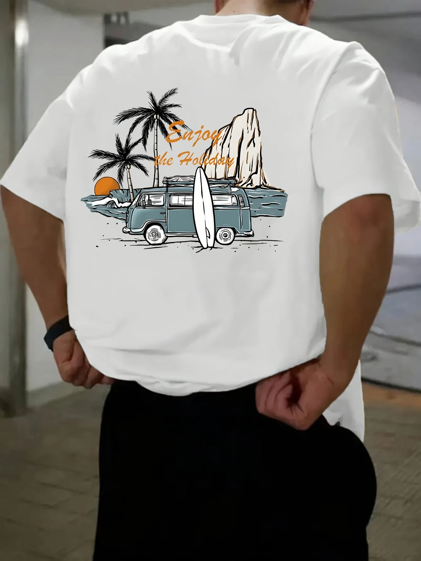 

Printed with palm trees and surfing patterns, summer beach holiday men's casual short-sleeved 100% cotton printed T-shirt.