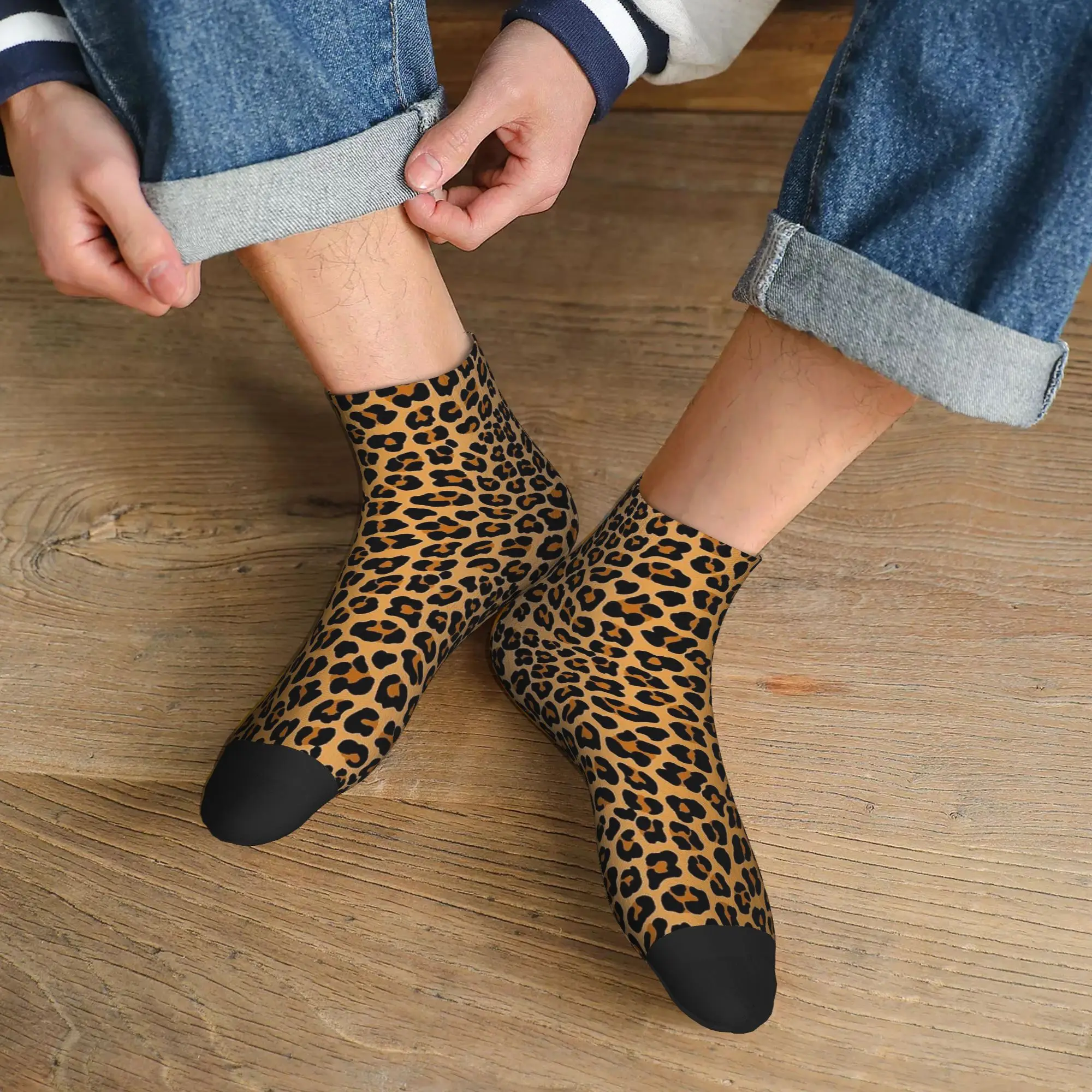 

All Seasons Leopard Print Socks Harajuku Super Soft Crew Socks Casual Stockings for Men Women Gifts