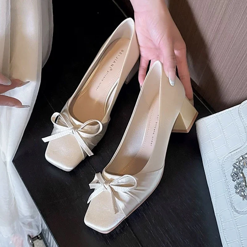 القوس حذاء نسائي بكعب عالٍ ساحة تو جديد ماري جين أحذية ربيع 2026 فستان مكتنزة الضحلة مضخات موضة مثير باري Mujer Zapatos