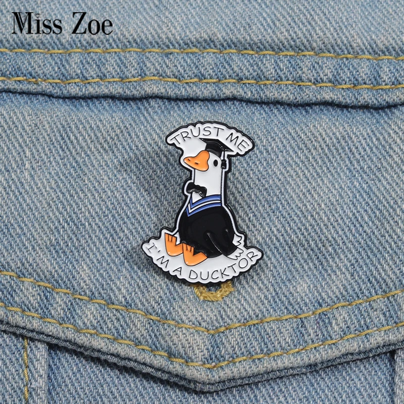 Cute Graduate Duck Enamel Pins Custom Trust Me I'm A Ducktor Brooches Lapel Badges Animal Jewelry Gift for Friends