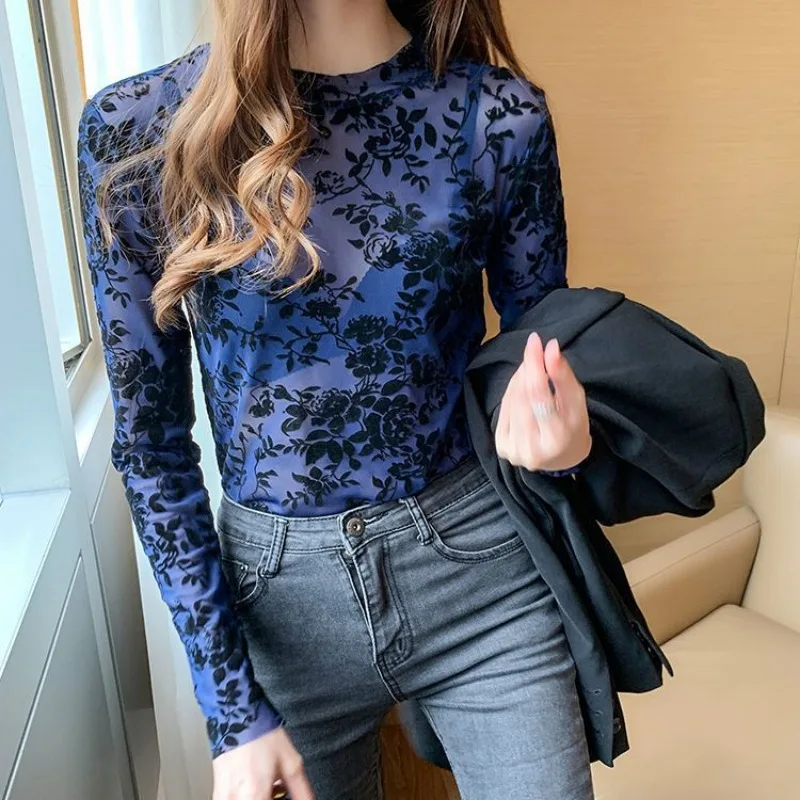 قميص ضيق مثير شفاف قليلاً للنساء، قميص شبكي رفيع بأكمام طويلة من الحرير الجليدي للحماية من الشمس #3