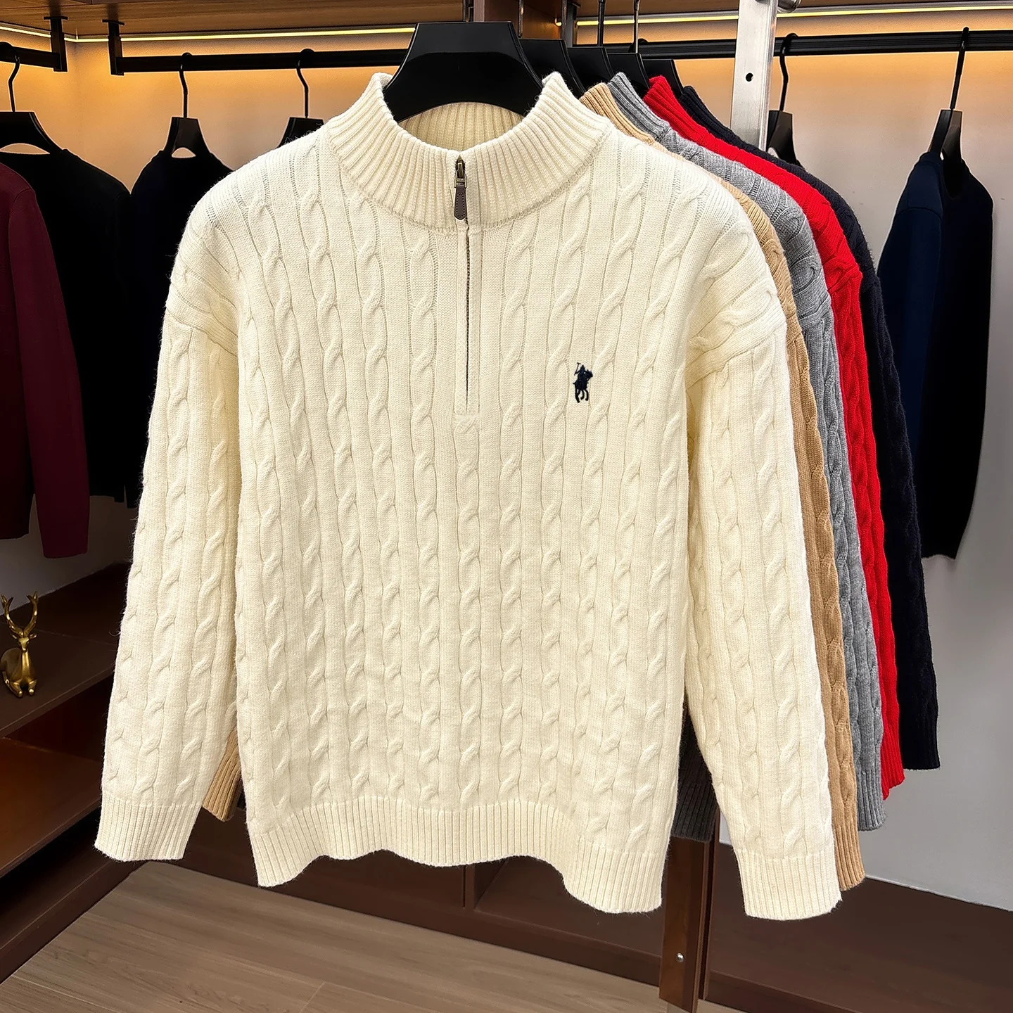 Designer-Marken-Freizeitpullover für Herren Modischer Klassischer Golf-Paul-Pullover mit Stickerei Winterdicker Warmer Strickpullover mit Reißverschlusskragen – Detail 13