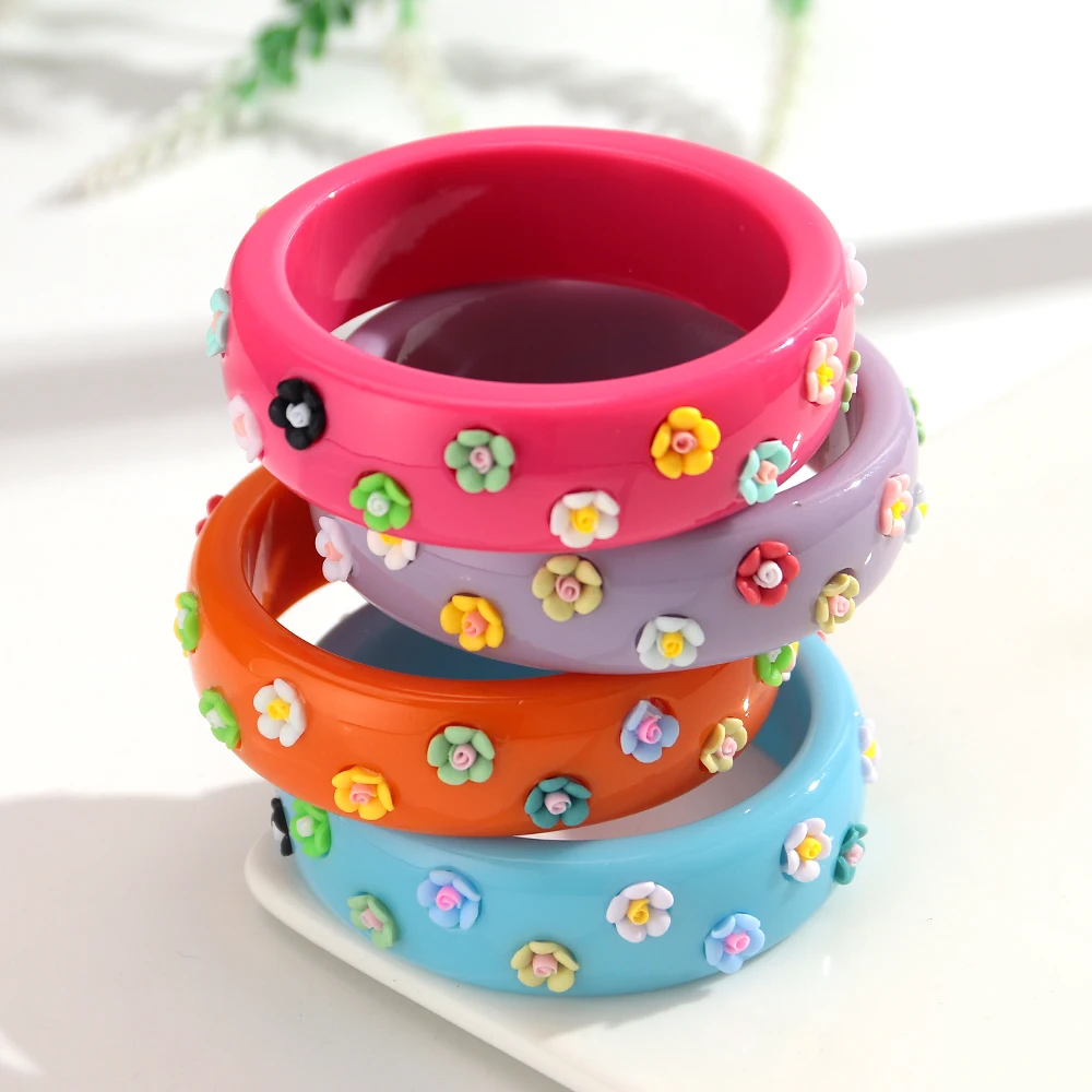 New Colorful Flower Resin Wide Cuff Bangle for Women Vintage Floral Acrylic Stackable Bracelets Fashion Statement Jewelry Gift
