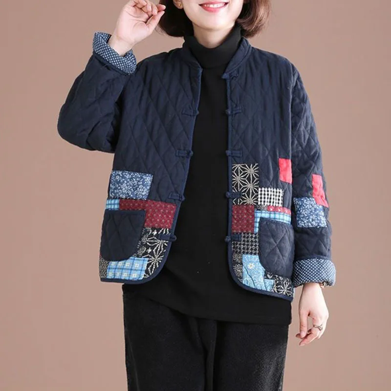 Autunno Inverno Cappotto corto in cotone Donna 2025 New Fashion Allentato Top Giacca Addensare Caldo Patch Bobina Fibbia 3XL Tuta sportiva femminile