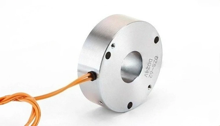 فرامل كهرومغناطيسية بقطر خارجي 62 مم محرك تيار متردد 220 فولت تفكيك انقطاع التيار الكهربائي مع آلية الكبح الميكانيكية منخفضة الضوضاء