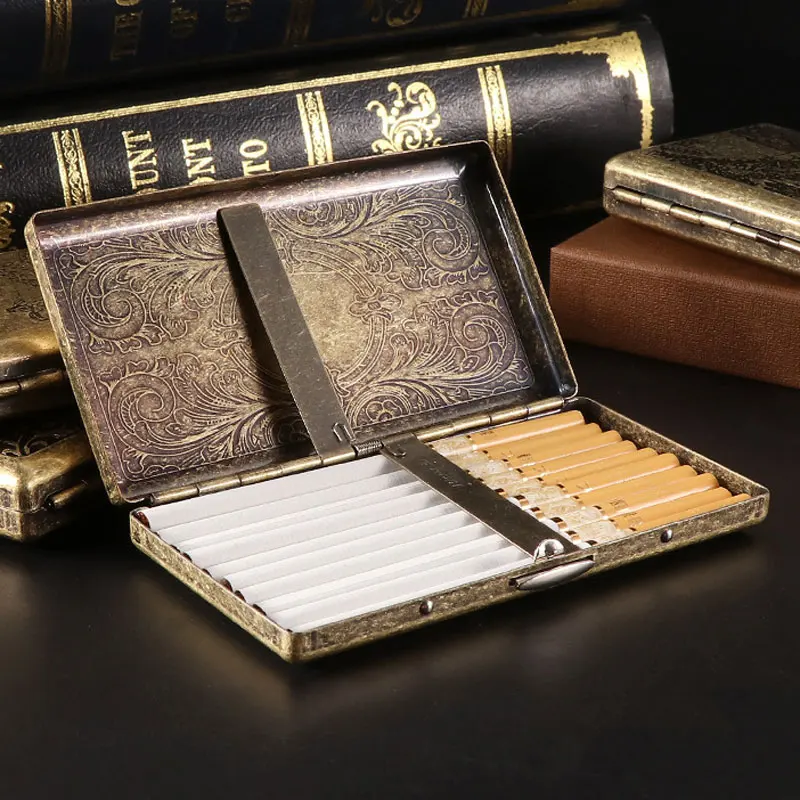 

Ladies Cigarette Case, American Embossed Metal Iron Cigarette Box Portable Cigarette Box, Storing 20 Cigarettes Gift for Smokers