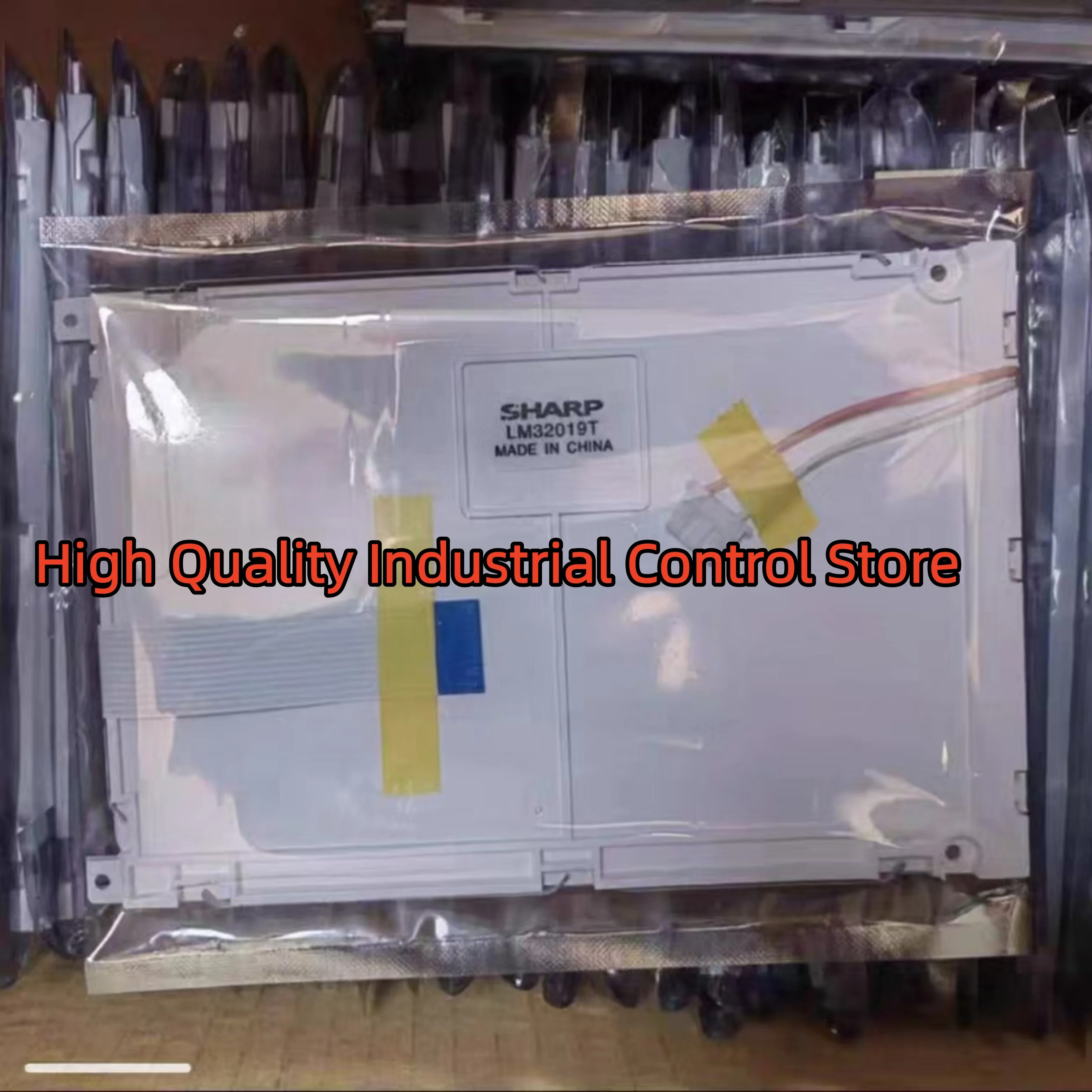 

LM32019T LM64183P brand new Liquid crystal display (LCD) screen