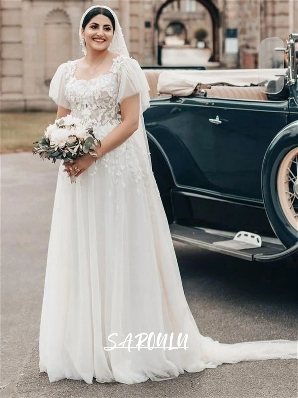 

Plus Size Wedding Dress with Lace Appliques Customized Bridal Gown Flare Sleeves Square Neckline Tulle Bride Dresses