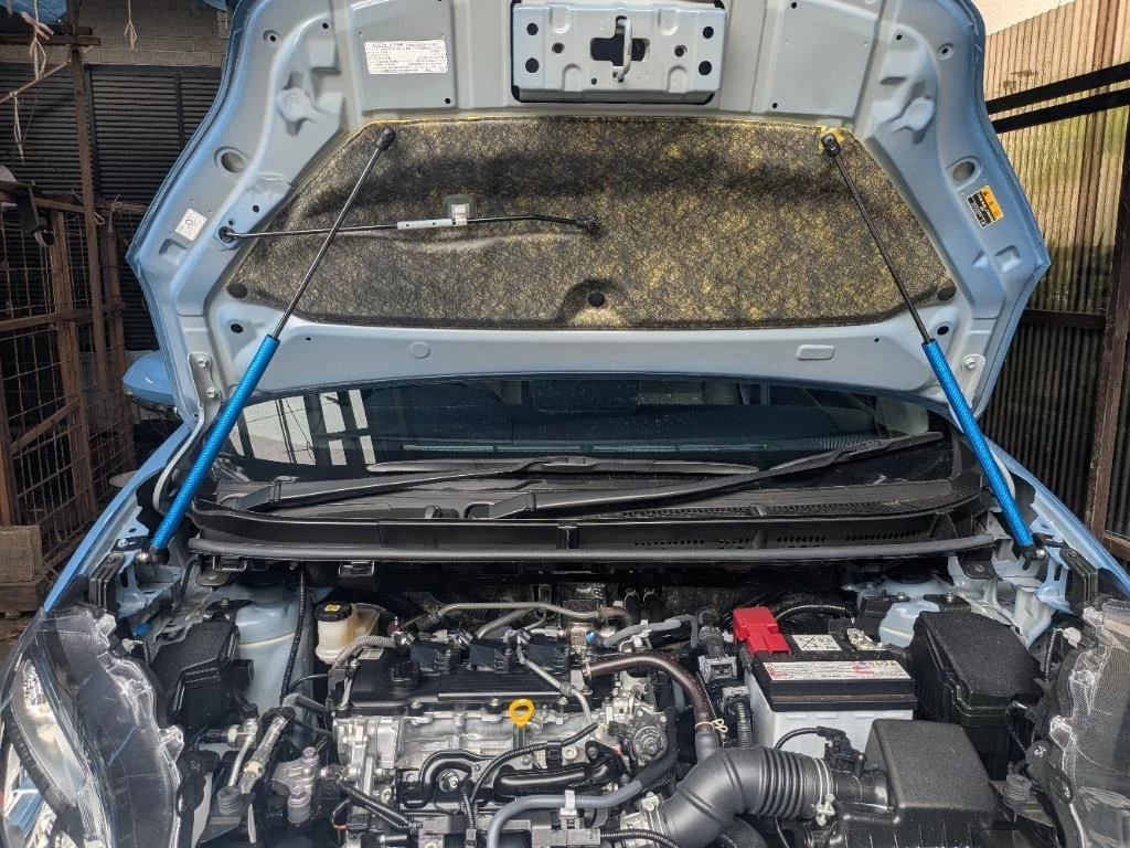 

Hood Shock Struts For Toyota Sienta 3rd (XP210) 2022-Present Front Bonnet Gas Struts Shock Damper Lift Supports Prop Rod Springs