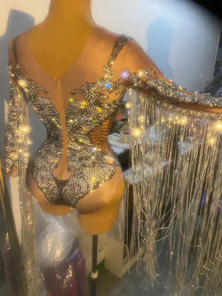 Bodysuit feminino com lantejoulas, strass prateado, macacão franjas de dança latina, traje de palco, macacão com lantejoulas, desgaste de clube, cantor, desgaste borla