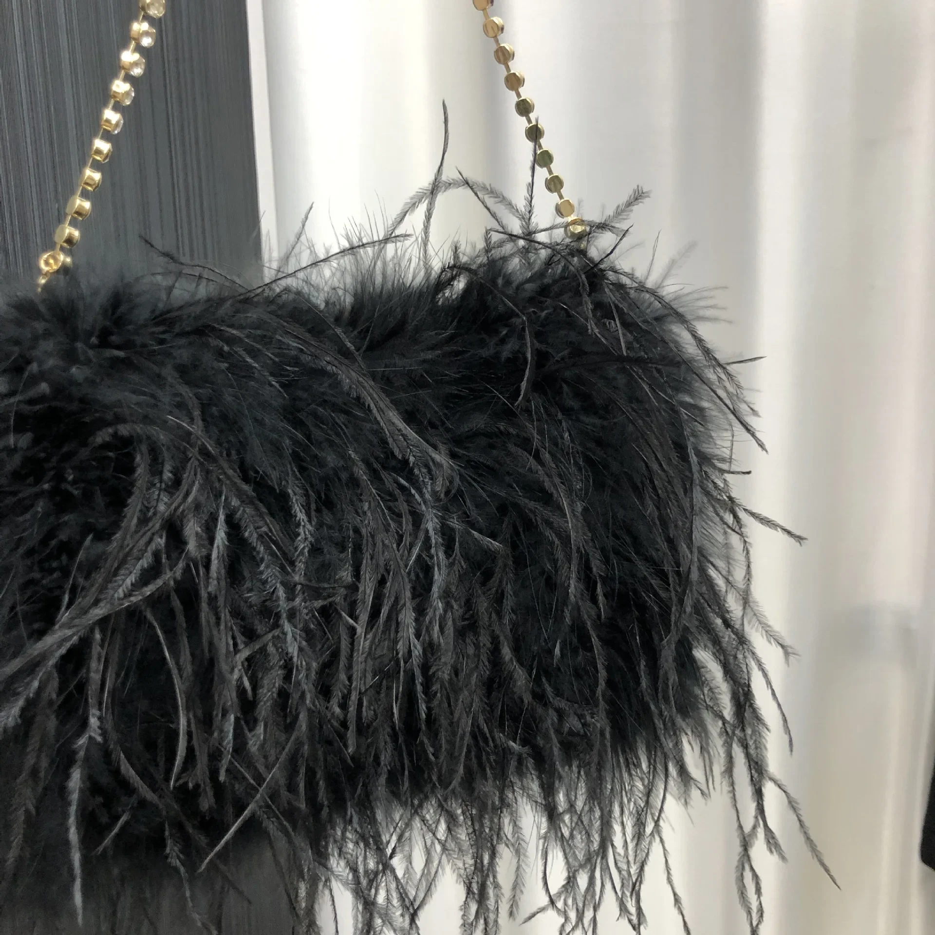 Handmade Ostrich Feather Luxury Evening Bags Fashion Metal Rhinestone Chain Shoulder Bags Prom Party Clutches For Women Clutch