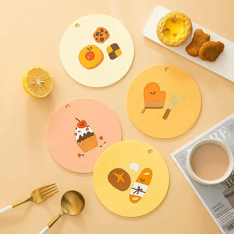 

Cartoon Silicone Round Coasters Simple Non-slip Heat Insulation Heat-resistant Thickened Mats Table Decoration and Accessories