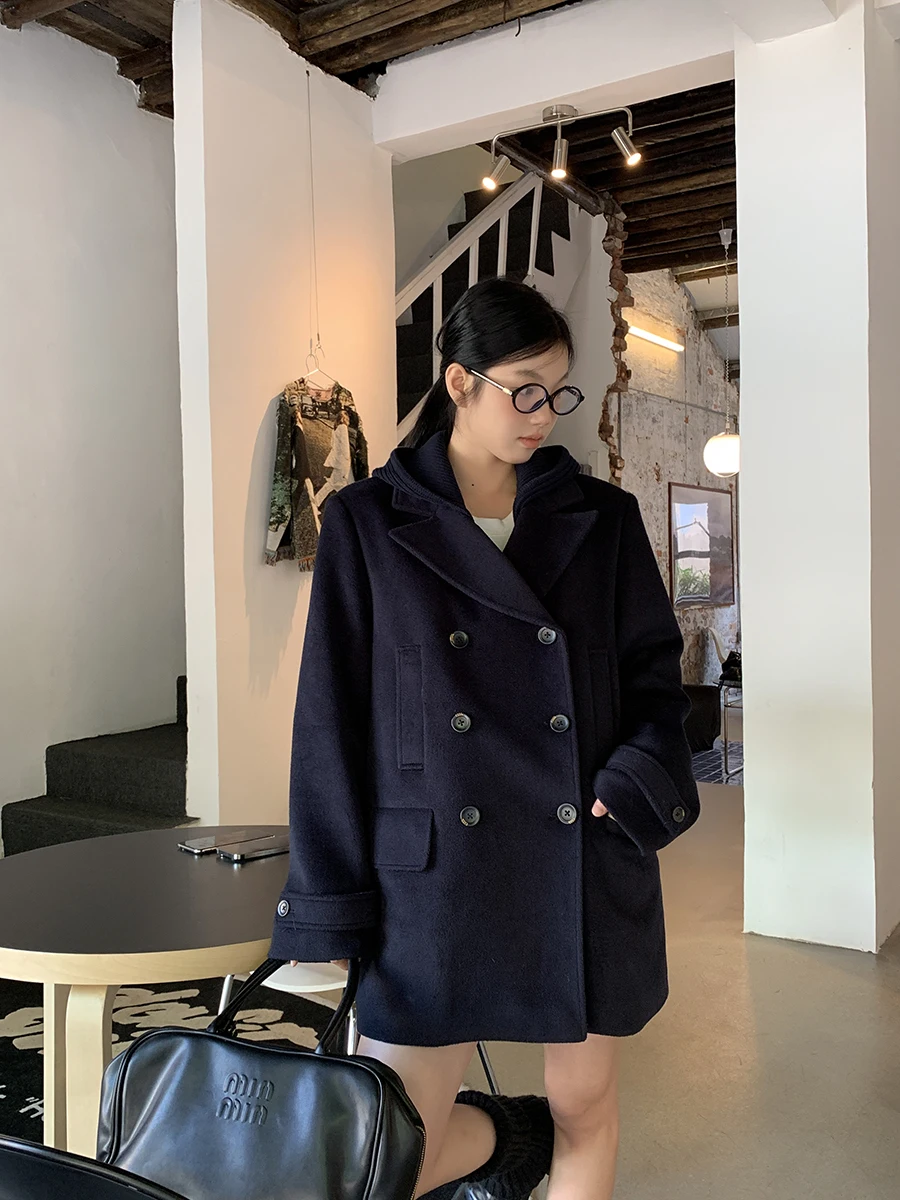 

Red Celebri Studio Women's Woolen Coat Autumn Winter High-End Feel Super Beautiful 2025 New Hot Cotton Lined Hooded Tweed J...