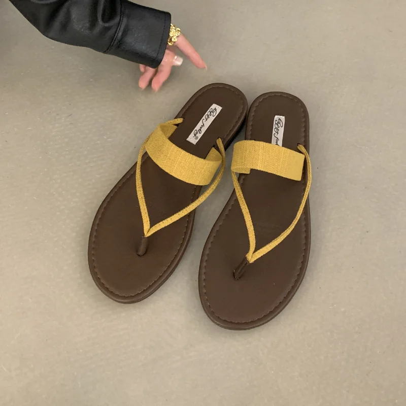 

Summer New Women Slipper Fashion Narrow Band Ladies Flat Heel Outdoor Dress Sandal Elegant Dress Flip Flops Shoes