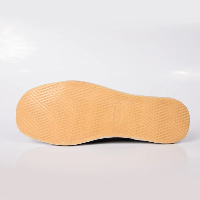 Yiwutang Traditional Chinese Cloth Shoes for Men And Women Kung Fu Martial Arts Tai Chi Wushu Walking Footwear