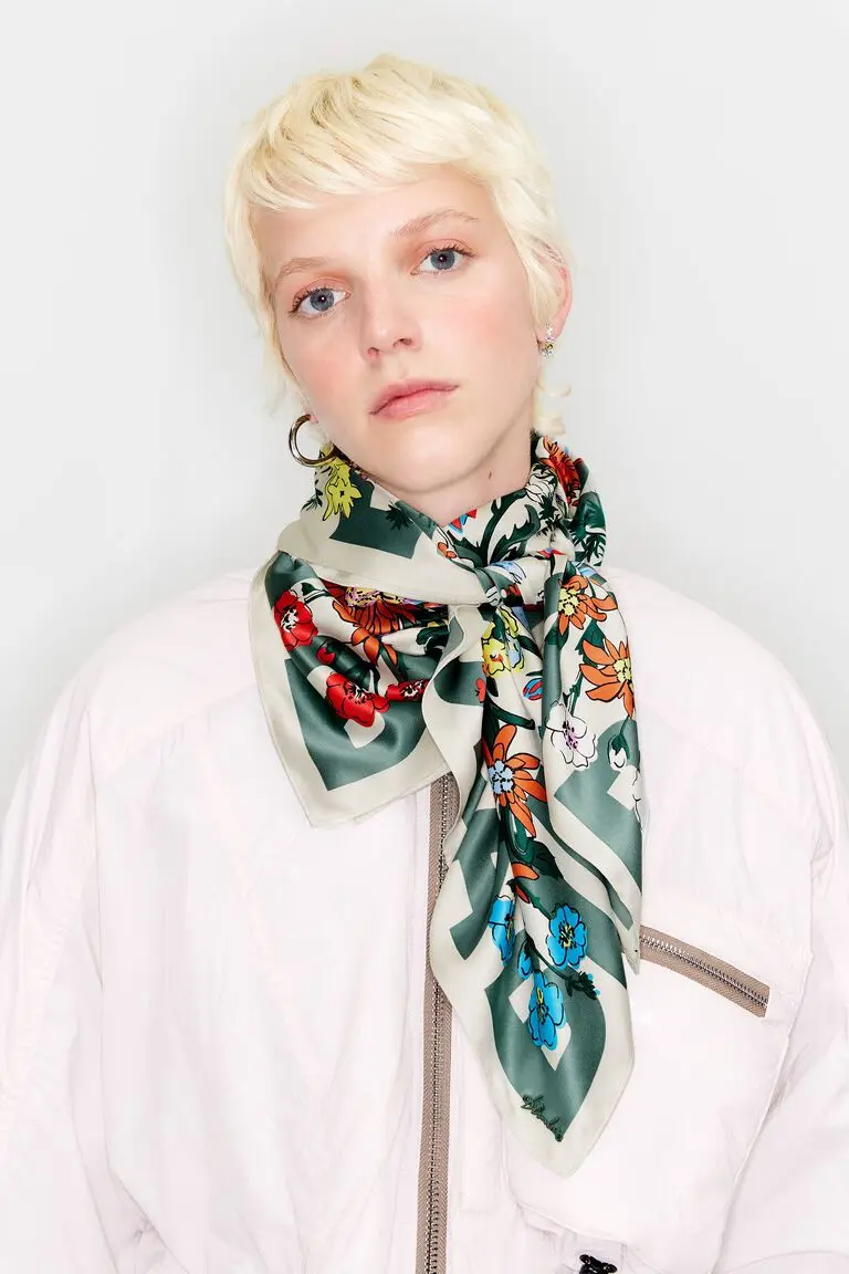 Printed Large Square Scarf Beach Towel oulder Wrap awl Faionable Trendy Brand Polyester Fiber Floral Plant Pattern Women