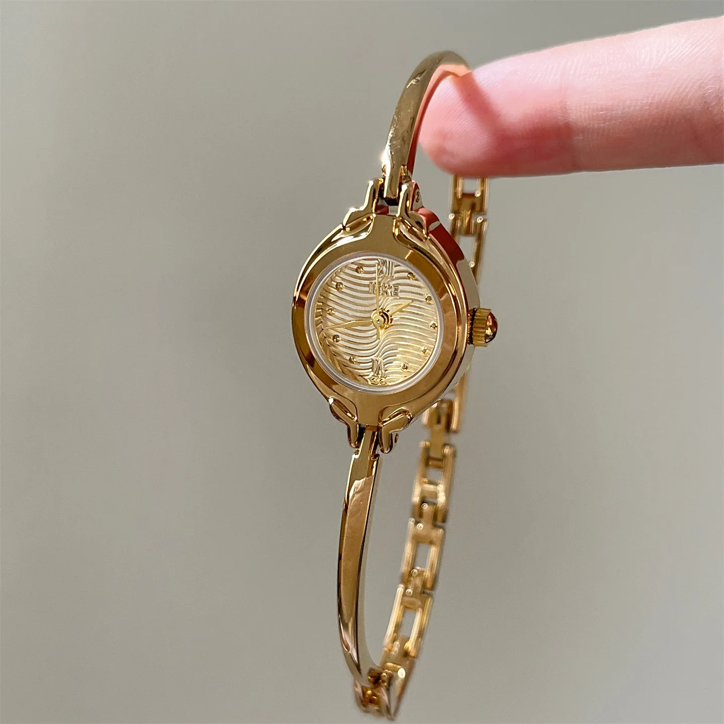 Ieke Exquisite Smal… - image