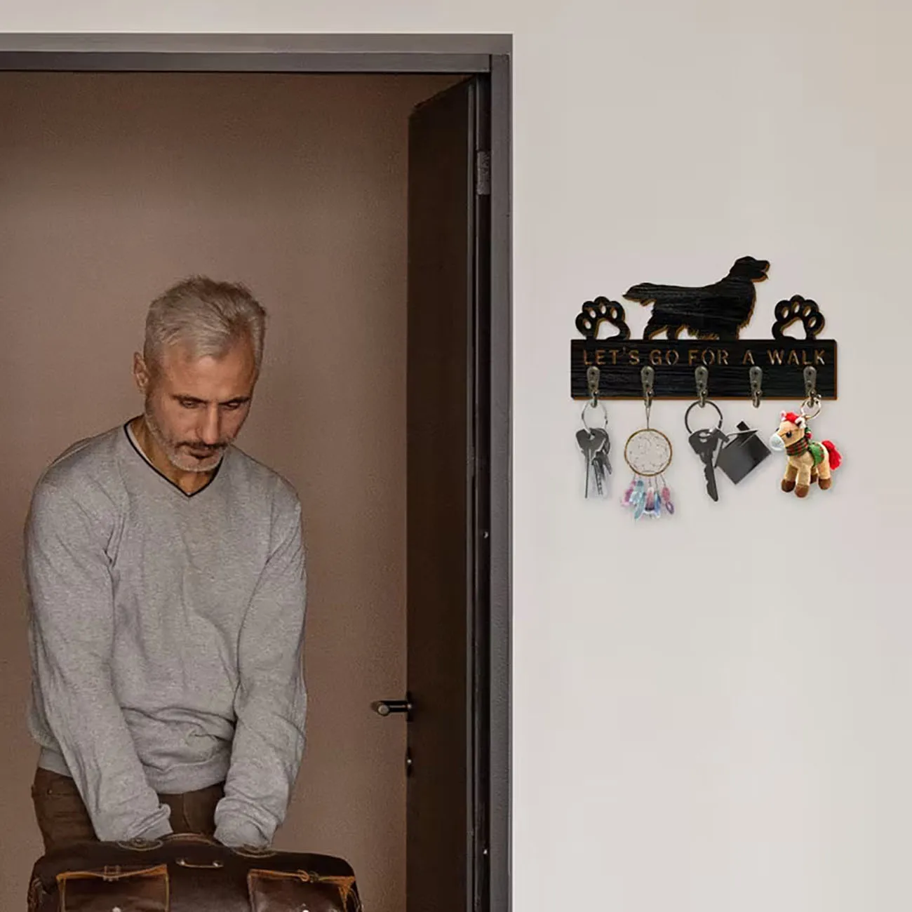 Black wooden wall hook engraved with retriever pattern and Let's Go For A Walk, five metal hooks for dog leashes and keys