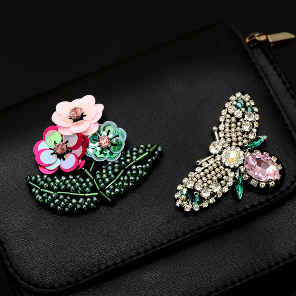 Einteiliger handgefertigter Perlen-Blumen-Schmetterlings-Aufnäher zum Selbermachen, Aufnähen, Verzierung für Kleidung, Taschen, Schuhe, Accessoires