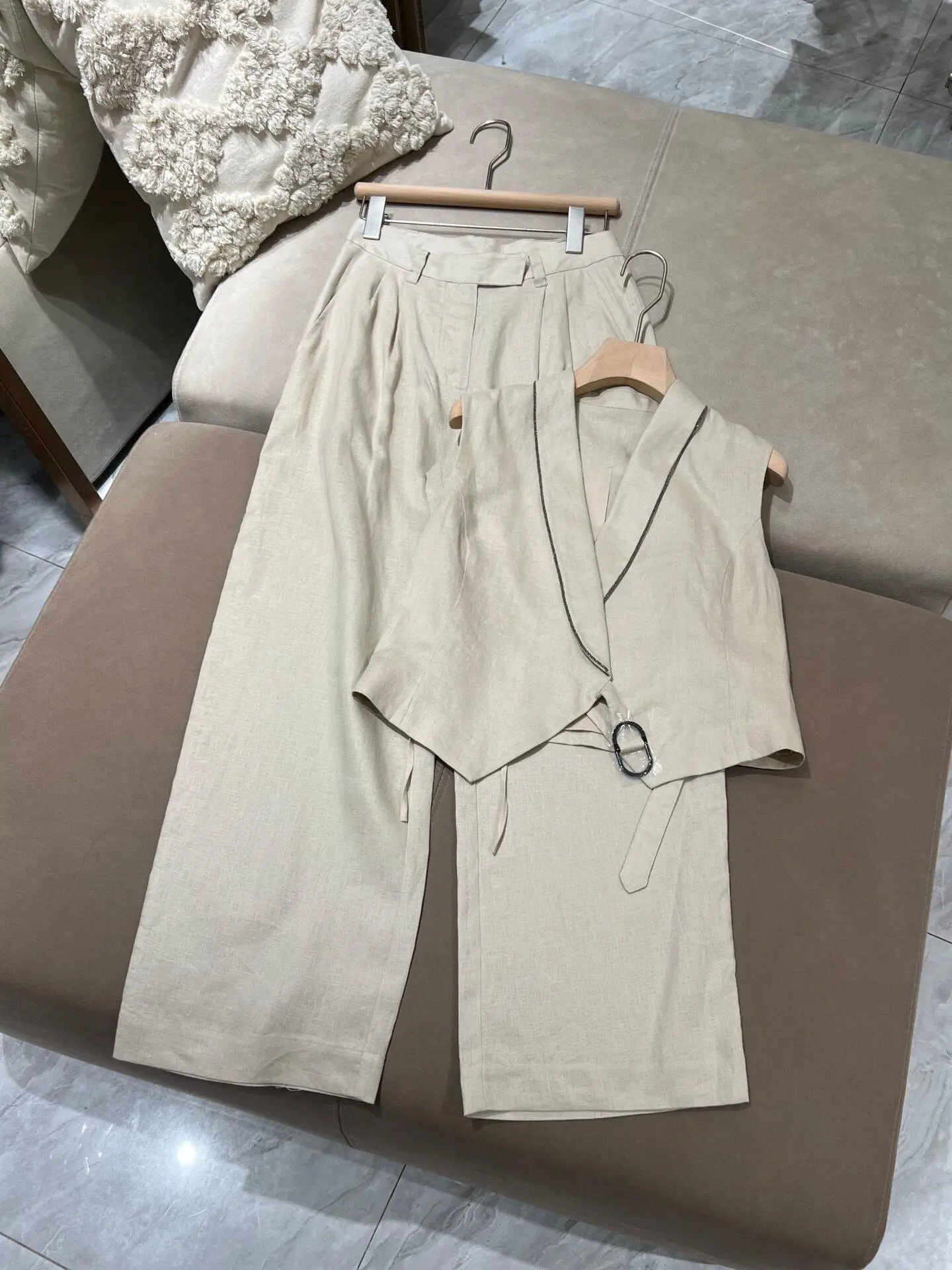 

V-neck fashionable versatile linen vest straight leg pants temperament set sleeveless vest set