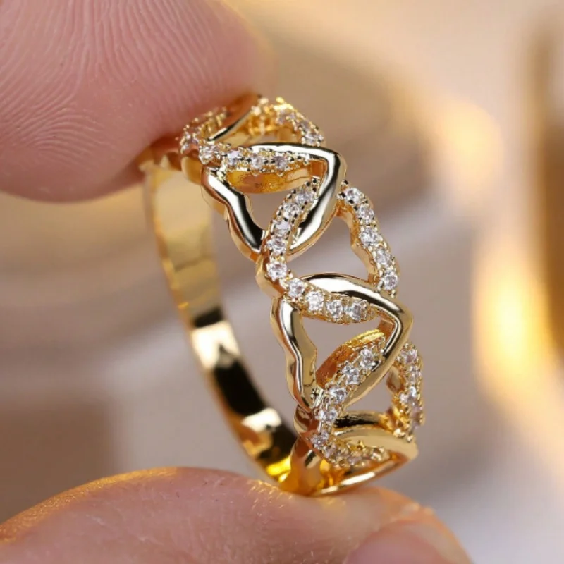 2026 New Exquisite Love Surrounding Diamond Set Ring Ins Creative Cool Style Fashion Engagement Accessories