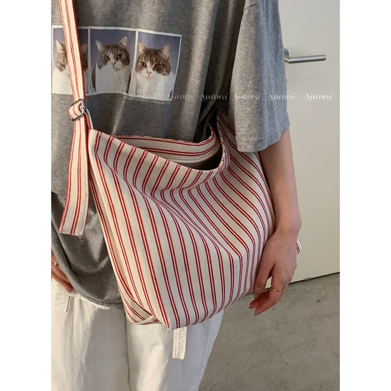 

2025 New Fashion College Style Tote Casual Large Capacity Bucket Bags Korean Striped Canvas Bag for Women