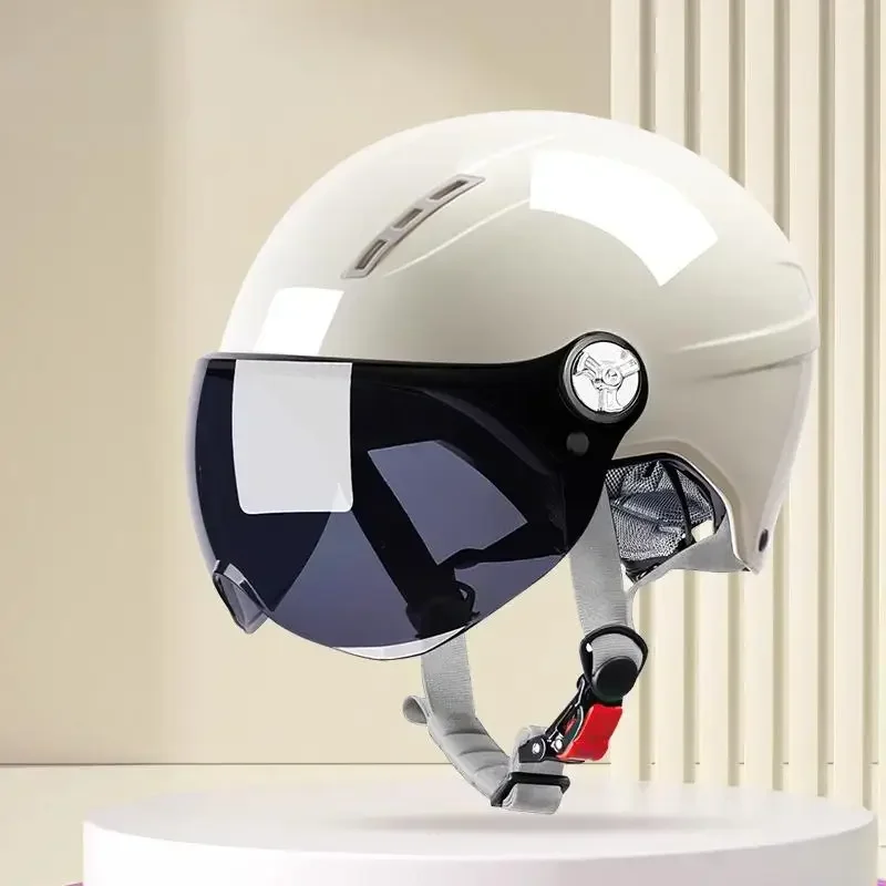 

Lightweight Motorcycle & E-Bike Helmet for Men/Women – UV Protective All-Season Safety Helmet with Sun Visor, Summer Riding Gear