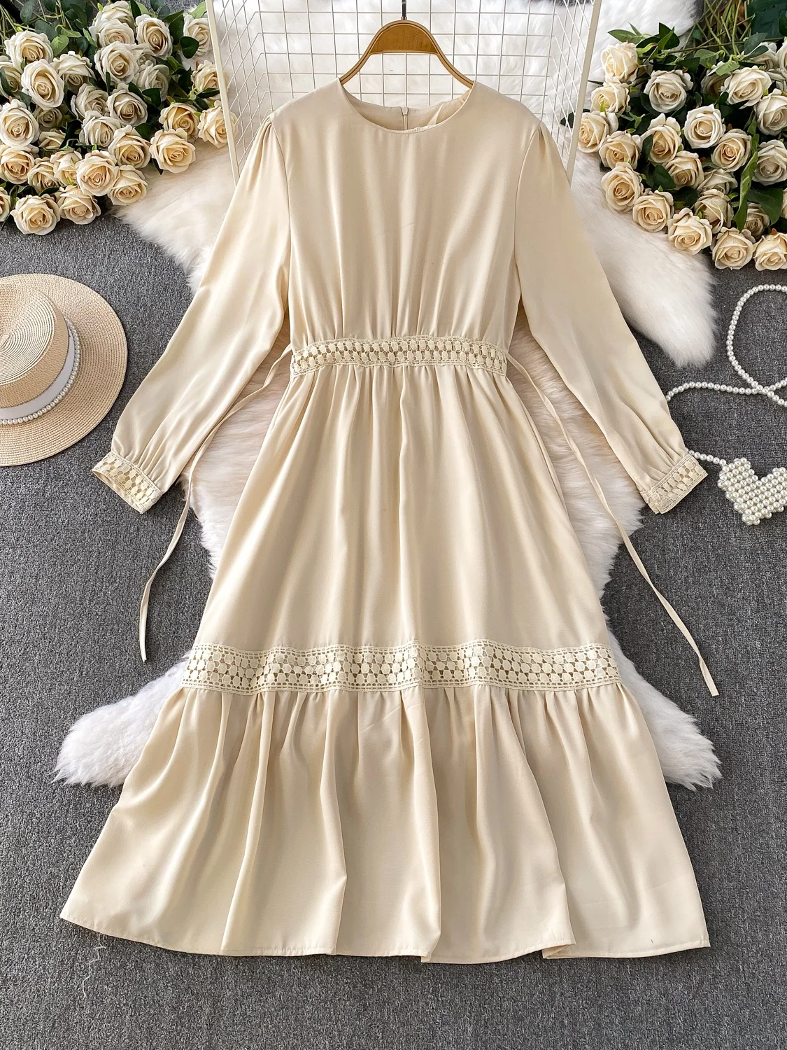 Abito Lungo in Raso di Seta con Pizzo, Vita Alta e Linea ad A, Stile Francese