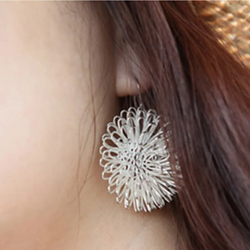 2023 New Unique Fashion Hot New Dandelion Pattern Earrings Retro Jewelry Wholesale Shop Accessories Crystal Fashion Girl Gift