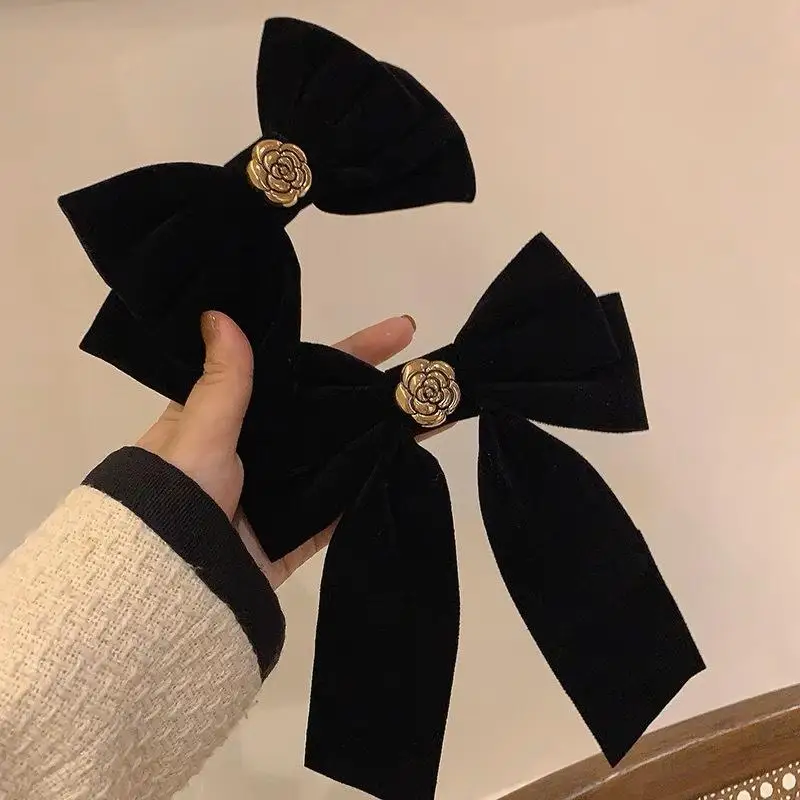 Schwarze Samt-Haarspangen mit Schleifenband, elegante Stoff-Kamelien-Haarspangen für Damen, modische Pferdeschwanz-Haarspange, Kopfbedeckungszubehör〔CC55〕 – Detail 3