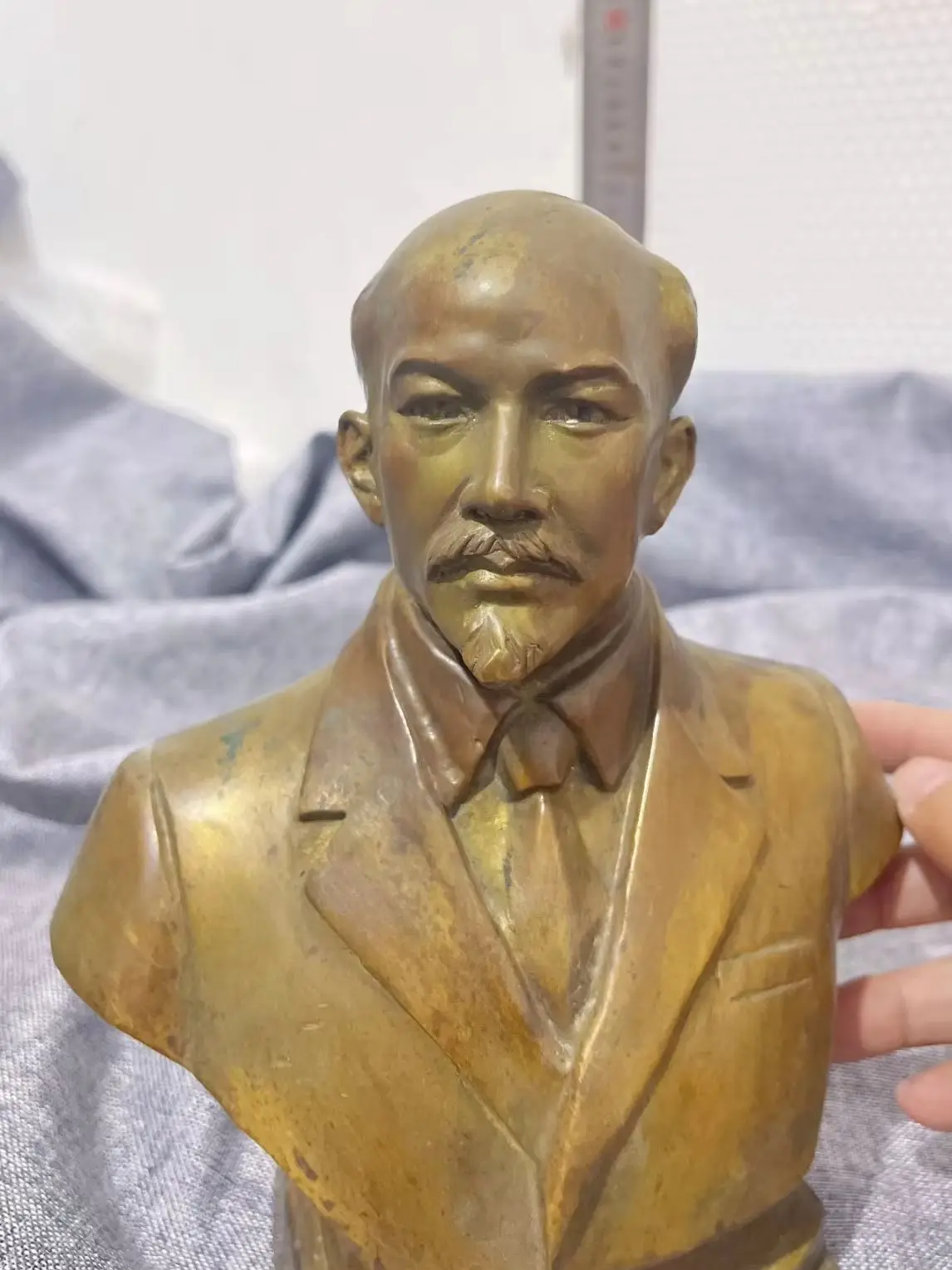 Collection Copper carving Soviet Russia leader Revolutionist Moscow October Revolution Vladimir Ulyanov Lenin Bronze sculpture