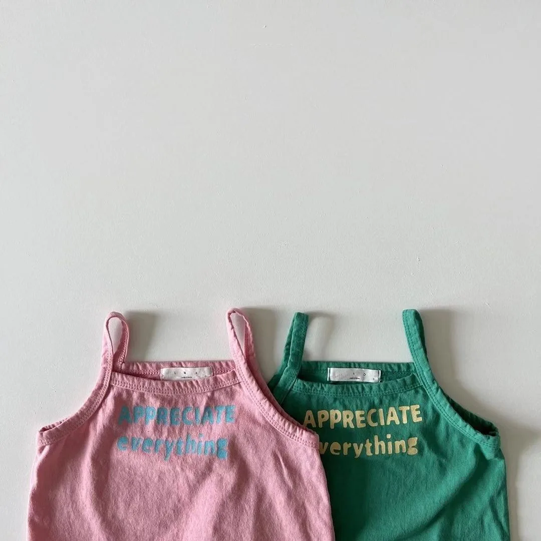 2024 Nieuwe Baby Zomer Mouwloze T-Shirts Baby Meisje Mode Brief Print Sling Vest Peuter Jongen Katoenen T Shirt Kids Tee Tops