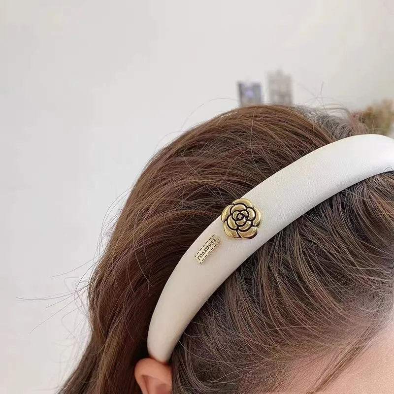 New Small Fragrant Wind Camellia Headband for Women Elegant Fashion Girl Retro Sponge Hair Band