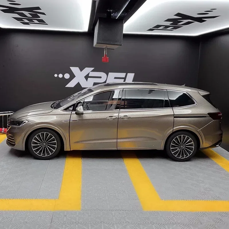 โมเดลรถอัลลอยด์วิลเลอร์าน MPV ขนาด 1:18 ของสะสม ของที่ระลึก ของเล่น ตกแต่ง