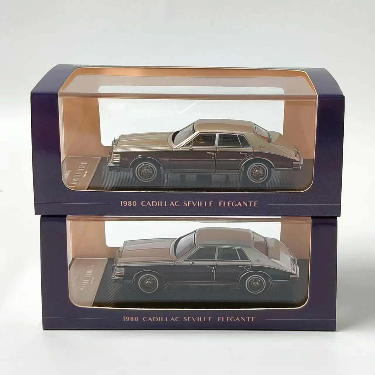Diecast 1:64 Scale Cadillac Turning Crush 1985 Alloy Car Model