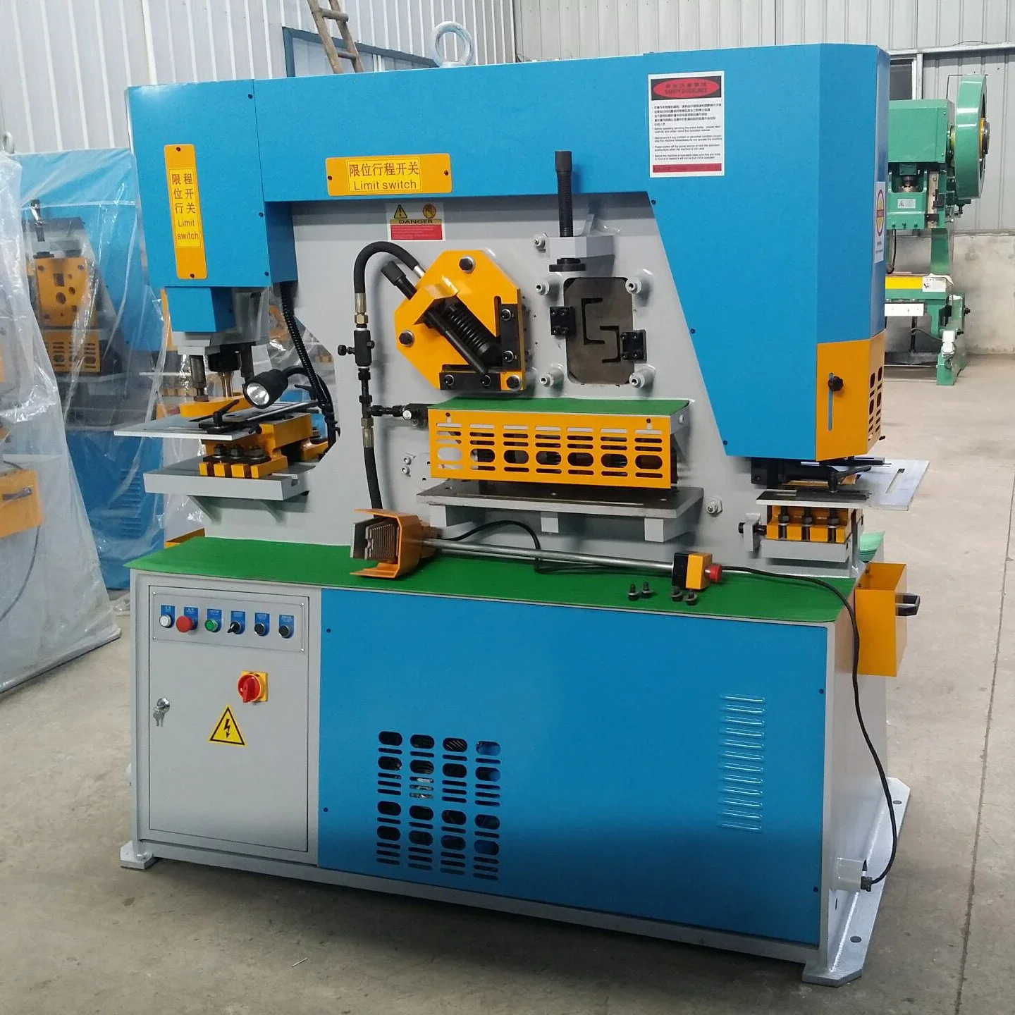 Factory Wholesale Q35y-20 Machinery Sales Hydraulic Ironworker Combined Punching Notching And Shearing Machine