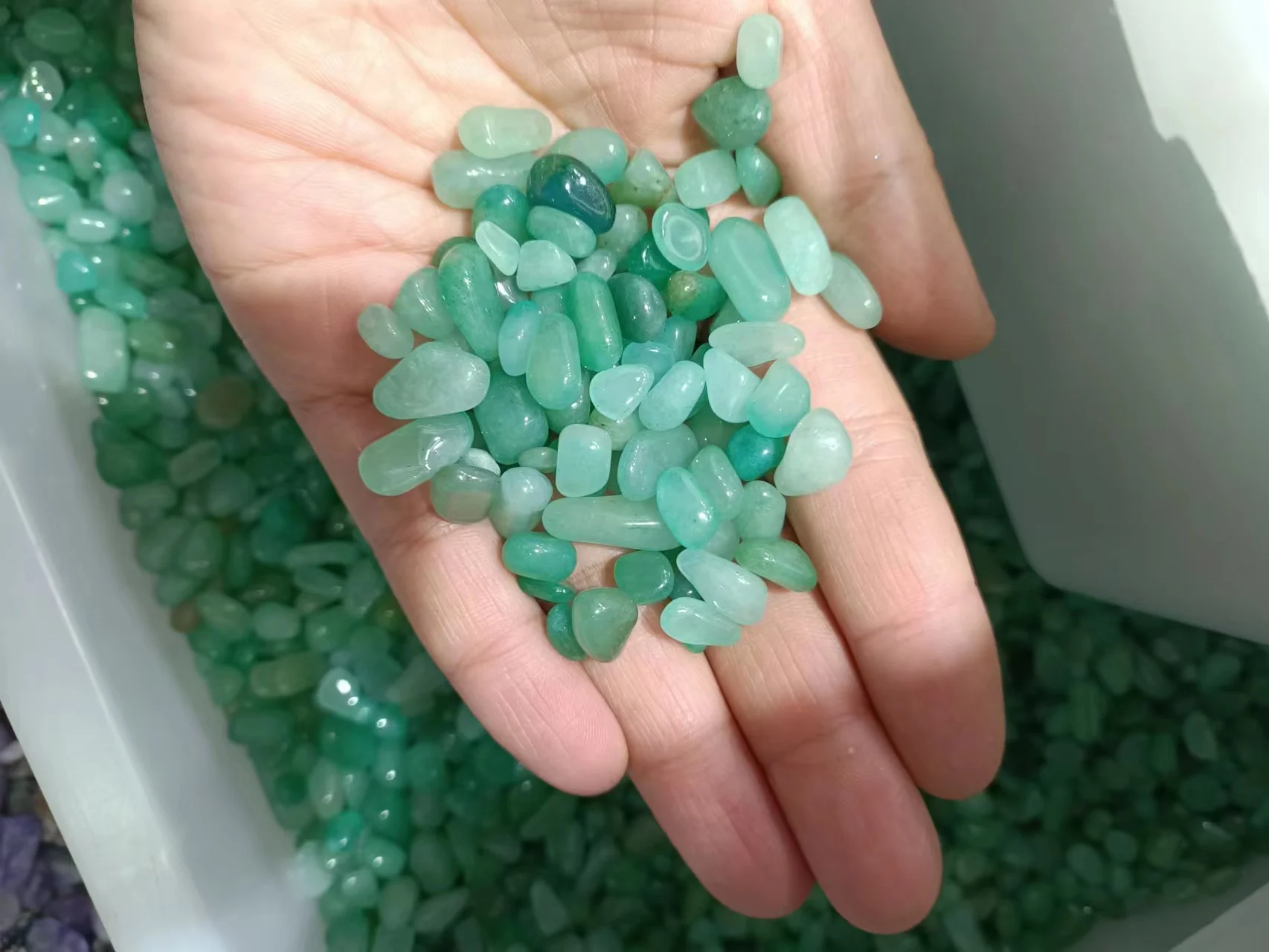 5-7mm Natural Dong ling Jade Gravel Crystal Stone Rock Healing Gemstone Green Aventurine for Fish Tank Home Decor